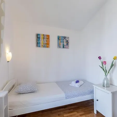 Sun House In The Centre Apartament